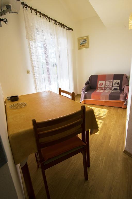 Apartments Zile ستاريغغاد باكلينتسا الغرفة الصورة