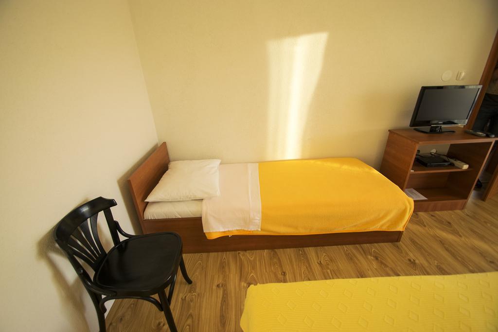 Apartments Zile ستاريغغاد باكلينتسا الغرفة الصورة