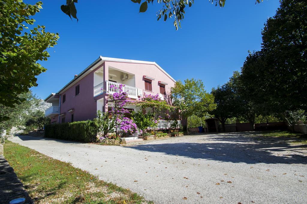 Apartments Zile ستاريغغاد باكلينتسا المظهر الخارجي الصورة